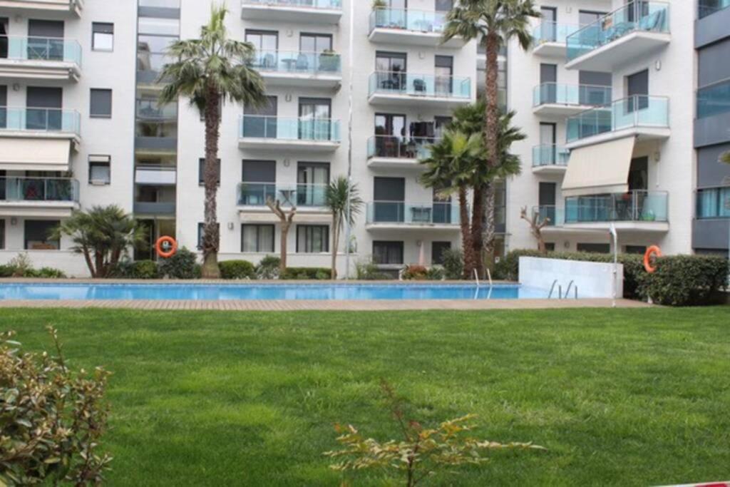 Apartamento Con Piscina Y Parking En Lloret De Mar Apartamento Exterior foto