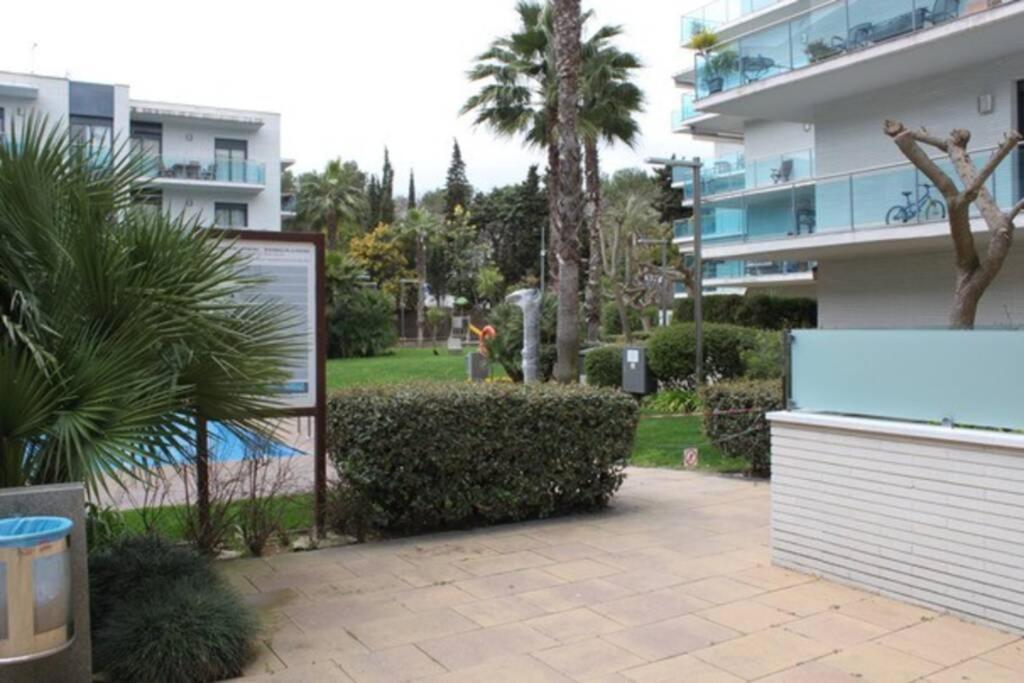 Apartamento Con Piscina Y Parking En Lloret De Mar Apartamento Exterior foto